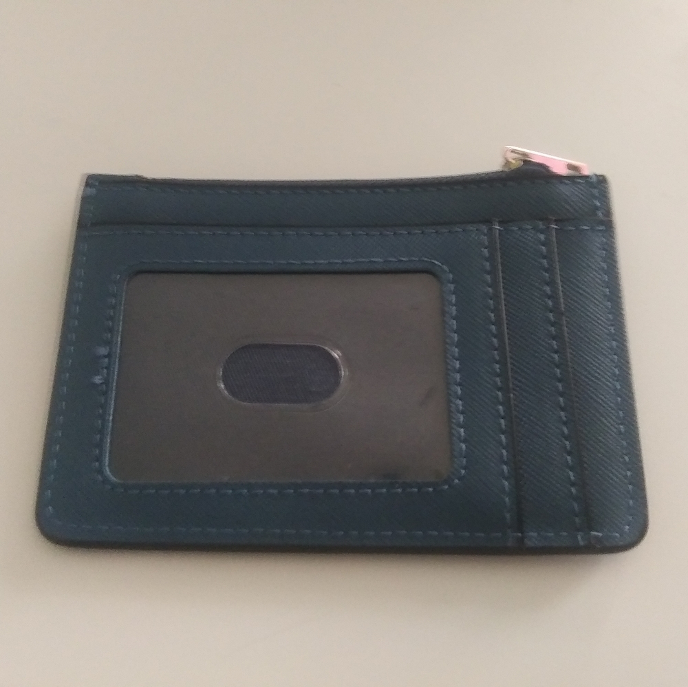 Private bundle - Picture 2 of 16